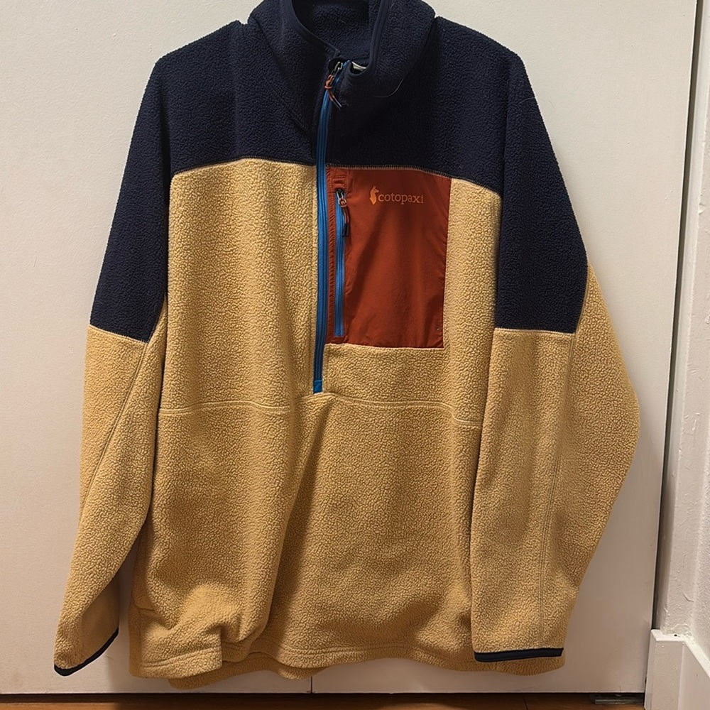 Cotopaxi pull over